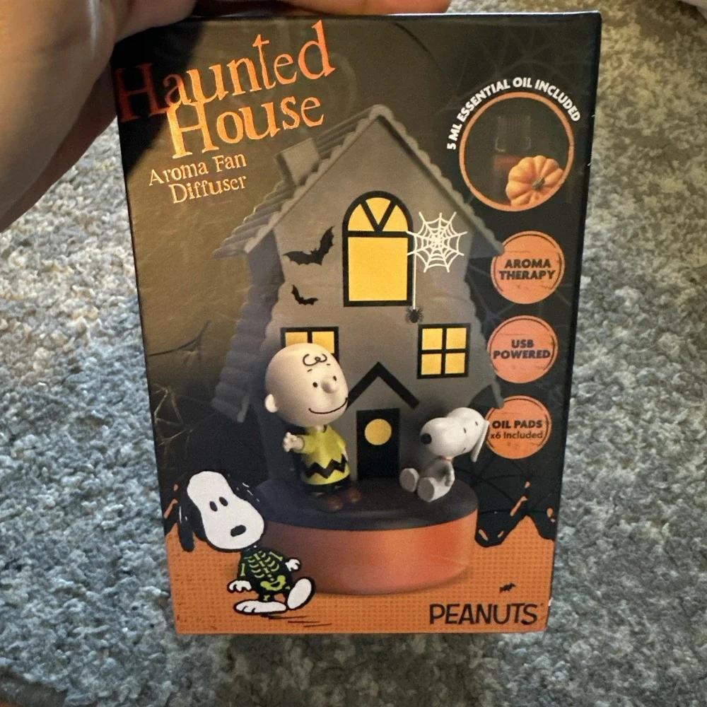 Peanuts haunted house